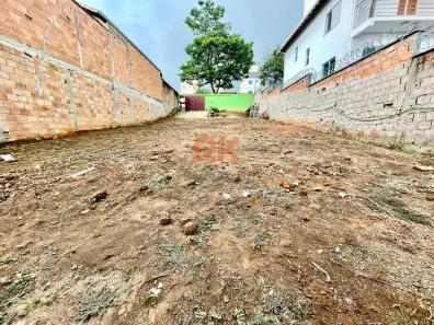 Lote/Terreno à venda, 360m² no Cabral, Contagem