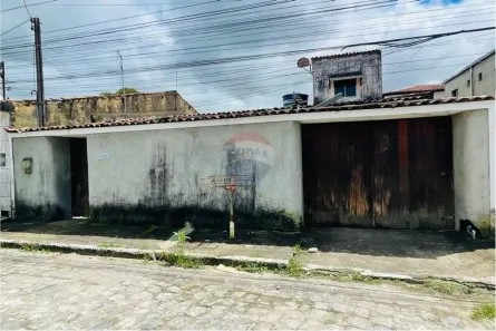 Casa com 4 Quartos à venda, 174m² no Santos Dumont, Maceió