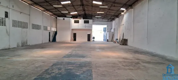 Galpão/Depósito/Armazém com 2 Quartos para alugar, 700m² no Ibura, Recife