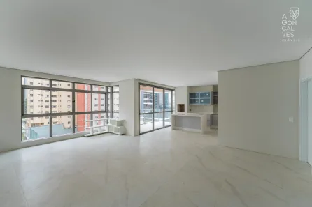 Apartamento com 3 Quartos à venda, 188m² no Água Verde, Curitiba
