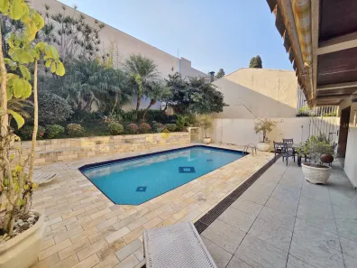 Casa com 5 Quartos à venda, 370m² no Guabirotuba, Curitiba