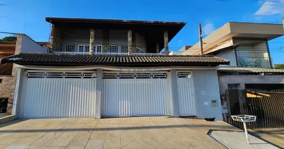 Casa com 3 Quartos à venda, 230m² no Bosque, Vinhedo