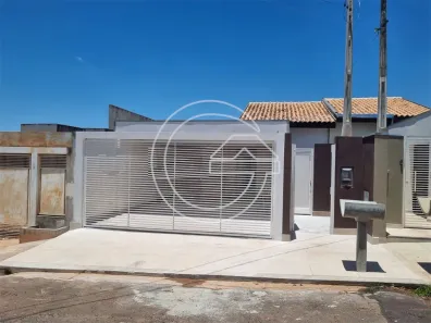 Casa com 3 Quartos para alugar, 10m² no Centro, Marília