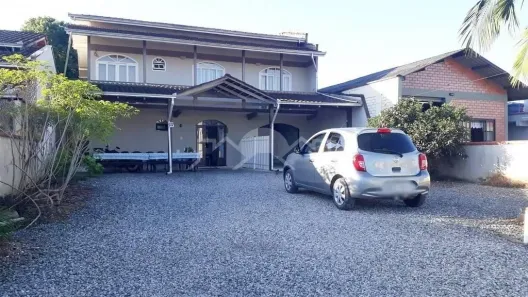 Casa com 5 Quartos à venda, 140m² no Boehmerwald, Joinville