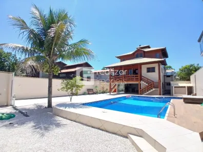 Casa com 3 Quartos para alugar, 280m² no Campeche, Florianópolis