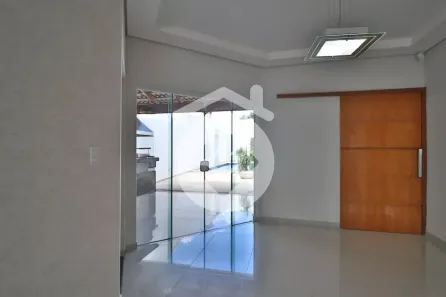 Casa com 3 Quartos para alugar, 200m² no Segismundo Pereira, Uberlândia