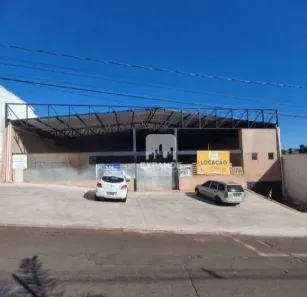 Galpão/Depósito/Armazém para alugar, 750m² no Centro, Botucatu