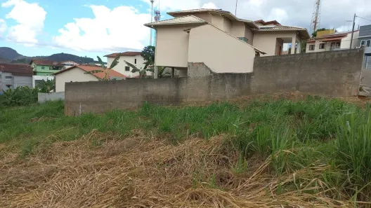 Lote/Terreno à venda, 300m² no , Fundão