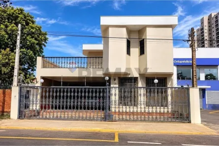 Casa com 4 Quartos à venda, 363m² no Centro, Franca