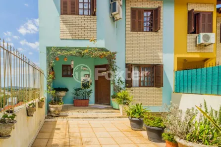 Casa com 3 Quartos à venda, 170m² no Espírito Santo, Porto Alegre
