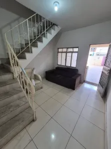 Casa com 2 Quartos para alugar, 120m² no BNH, Mesquita