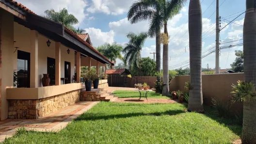 Fazenda/Sítio com 5 Quartos para venda ou aluguel, 350m² no Fazenda Santa Lúcia, Americana