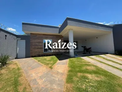 Casa com 3 Quartos à venda, 230m² no Cidade Jardim, Uberlândia