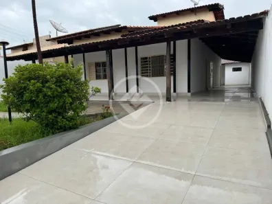 Casa com 3 Quartos à venda, 140m² no Bandeirante, Caldas Novas