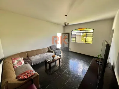 Casa com 5 Quartos à venda, 245m² no Ouro Preto, Belo Horizonte