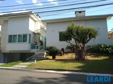 Casa de Condomínio com 4 Quartos à venda, 490m² no Alphaville, Santana de Parnaíba