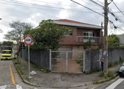 Sobrado com 4 Quartos para alugar, 420m² no Vila Scarpelli, Santo André