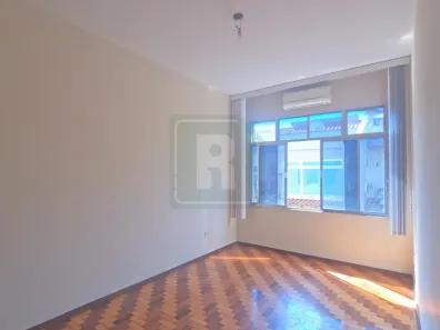 Apartamento com 2 Quartos para alugar, 70m² no São Francisco, Niterói