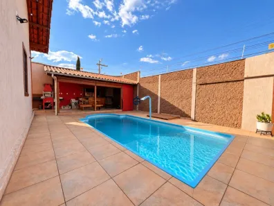 Casa com 4 Quartos à venda, 189m² no Santa Amélia, Belo Horizonte