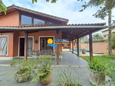 Casa com 3 Quartos à venda, 230m² no Enseada, Guarujá