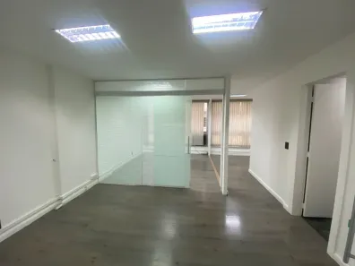 Sala Comercial com 3 Quartos para alugar, 40m² no Bela Vista, São Paulo