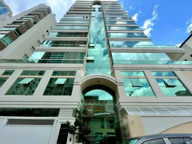 Apartamento com 3 Quartos à venda, 143m² no Meia Praia, Itapema
