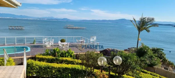 Casa com 3 Quartos à venda, 300m² no Sambaqui, Florianópolis