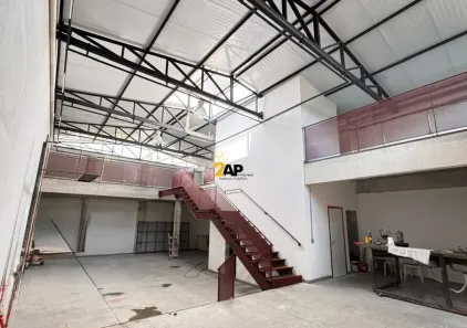 Galpão/Depósito/Armazém para alugar, 240m² no Instituto de Previdência, São Paulo