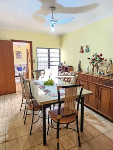 Casa com 3 Quartos à venda, 173m² no Jardim Castelo Branco, Ribeirão Preto