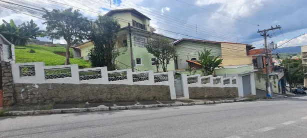 Casa com 3 Quartos à venda, 194m² no Centro, Mairiporã