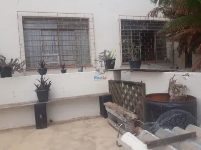 Casa com 3 Quartos à venda, 446m² no Floresta, Belo Horizonte