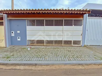 Casa com 3 Quartos para alugar, 100m² no Vila Costa do Sol, São Carlos