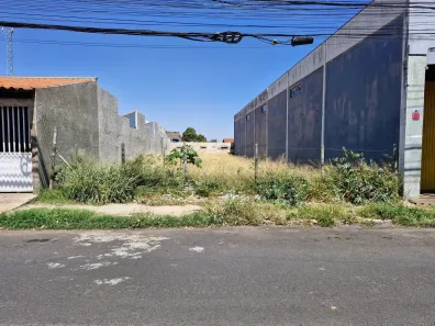 Lote/Terreno à venda, 420m² no Custódio Pereira, Uberlândia