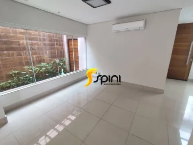 Casa de Condomínio com 3 Quartos para alugar, 150m² no Granja Marileusa, Uberlândia
