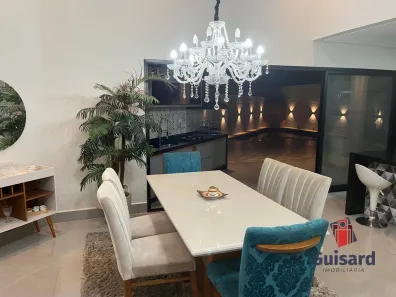 Casa com 3 Quartos à venda, 205m² no Parque São Cristóvão, Taubaté