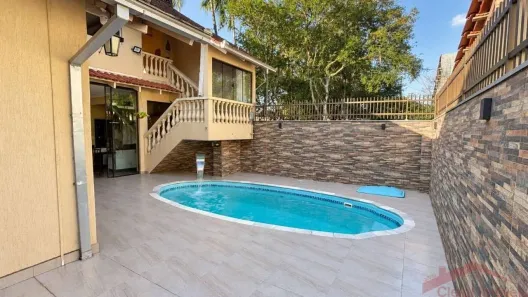 Casa com 4 Quartos à venda, 215m² no Boa Vista, Joinville