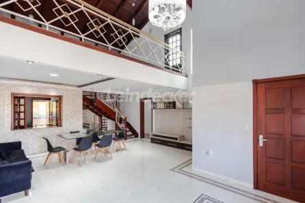 Casa com 3 Quartos para alugar, 365m² no Partenon, Porto Alegre