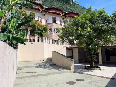 Casa de Condomínio com 6 Quartos à venda, 478m² no Carlos Guinle, Teresópolis