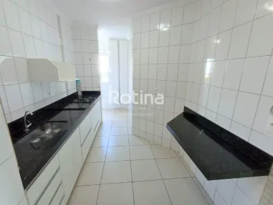 Apartamento com 2 Quartos à venda, 47m² no Segismundo Pereira, Uberlândia