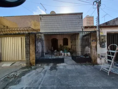 Casa com 2 Quartos à venda, 140m² no Centro, Fortaleza