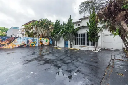 Imóvel Comercial com 2 Quartos para alugar, 230m² no Pinheiros, São Paulo