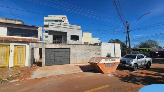 Sobrado com 4 Quartos à venda, 196m² no Jardim América, Goiânia