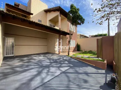 Sobrado com 3 Quartos para alugar, 178m² no Jardim Continental, Londrina