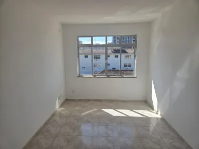 Apartamento com 2 Quartos para alugar, 75m² no Embaré, Santos