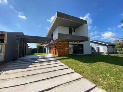 Sobrado com 4 Quartos à venda, 260m² no , Xangri-Lá