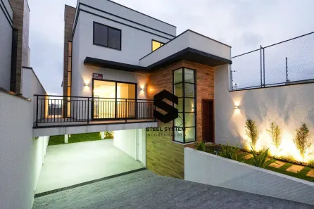 Sobrado com 3 Quartos à venda, 200m² no Cruzeiro, São José dos Pinhais