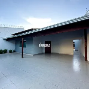 Casa com 3 Quartos à venda, 220m² no Alto Umuarama, Uberlândia