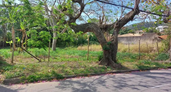 Lote/Terreno à venda, 860m² no Itaipu, Niterói