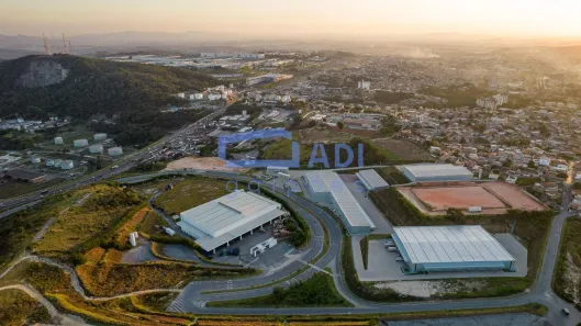 Galpão/Depósito/Armazém para alugar, 2105m² no São João, Betim