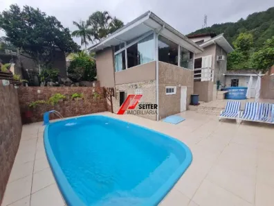 Casa com 2 Quartos à venda, 81m² no Itacorubi, Florianópolis